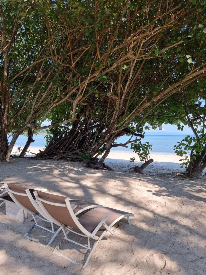 Phayam Cottage Resort Koh Phayam Exterior photo