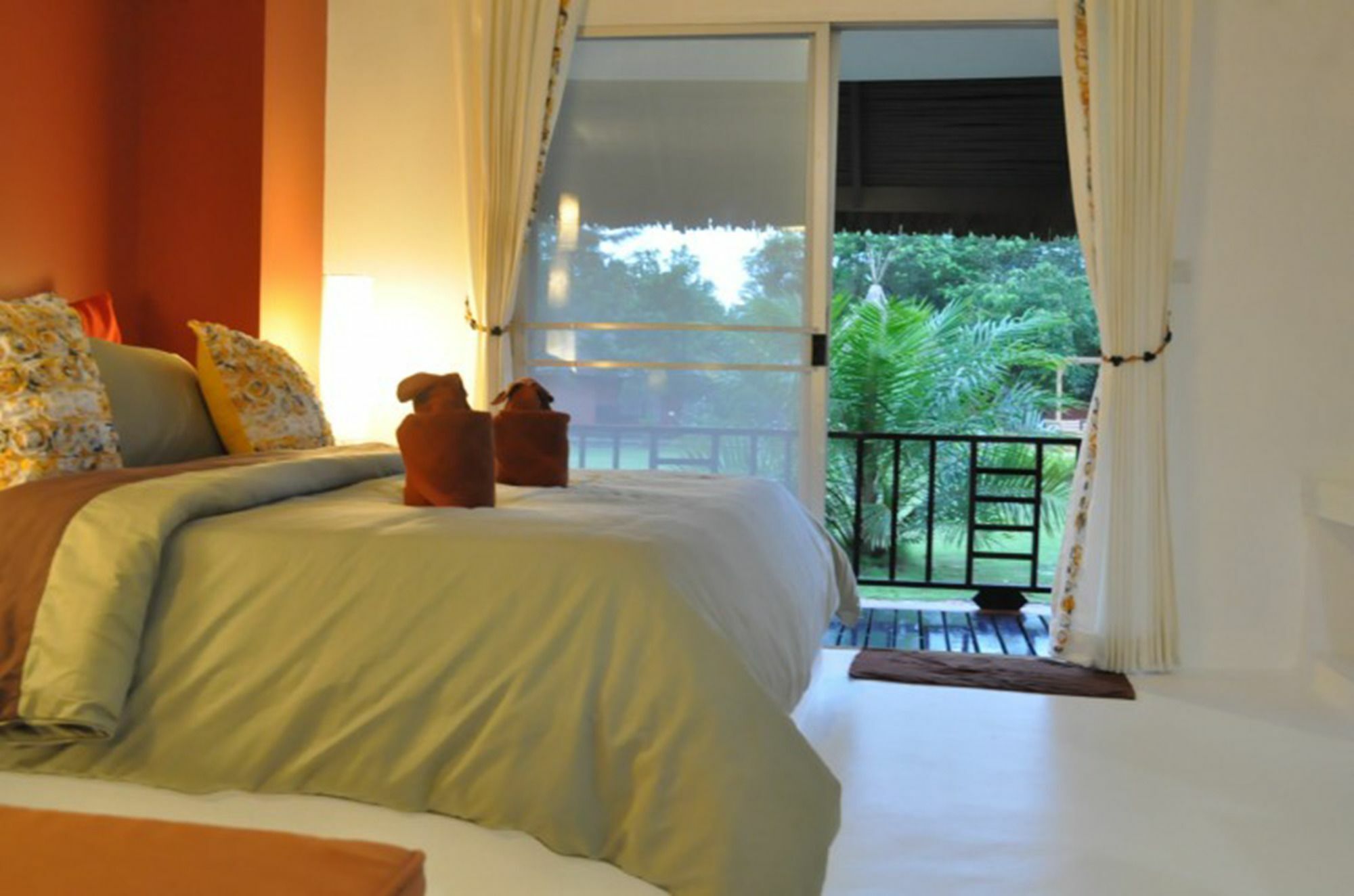 Phayam Cottage Resort Koh Phayam Exterior photo